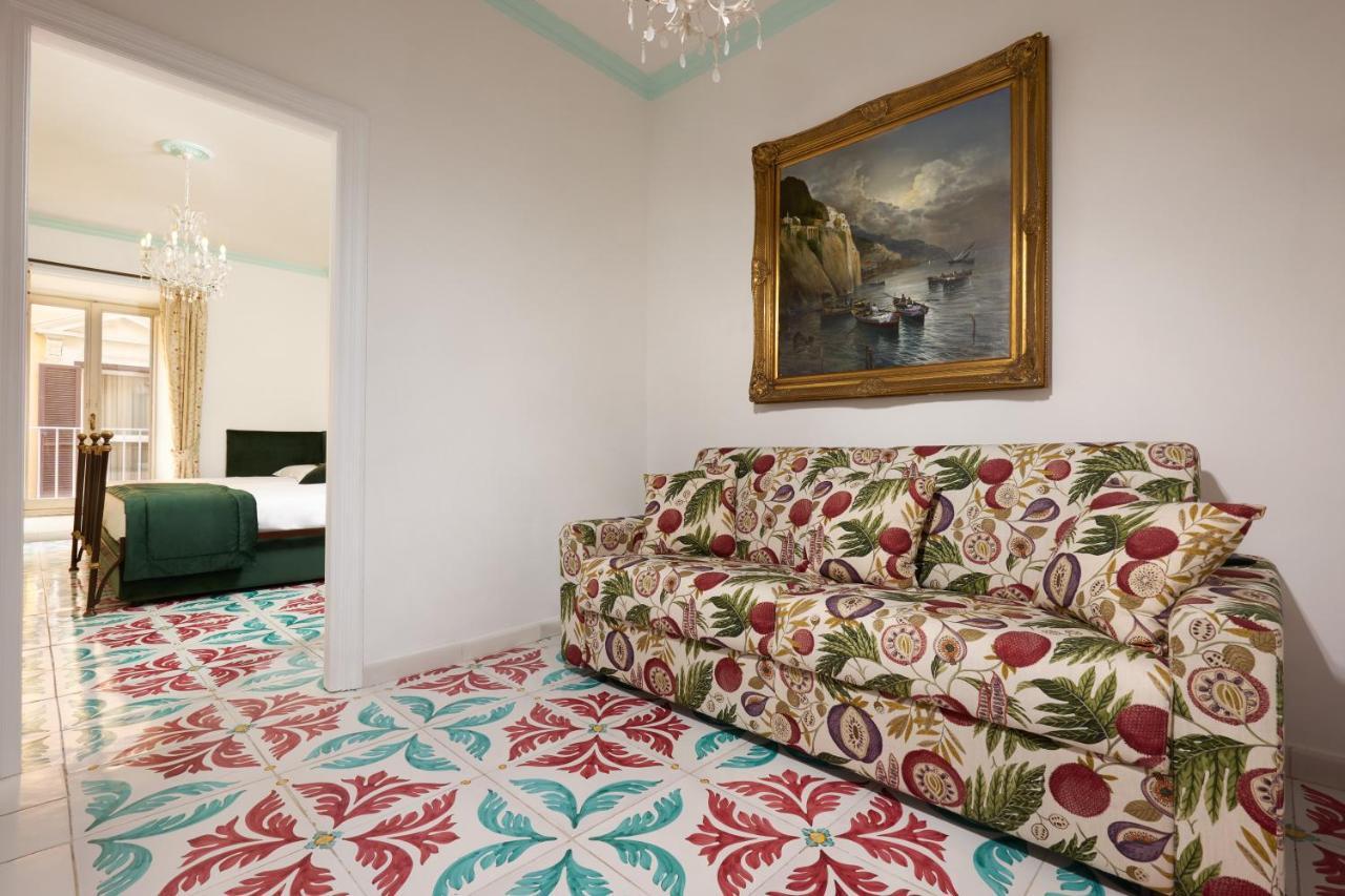 Delfini Trevi House Hotel Roma Exterior foto